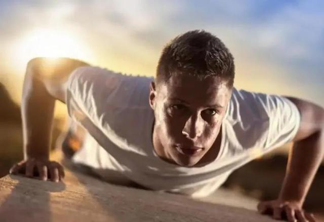 一米九的男生正常多重，11岁的男生正常体重和身高是多少（男性160—190cm体重对照表）