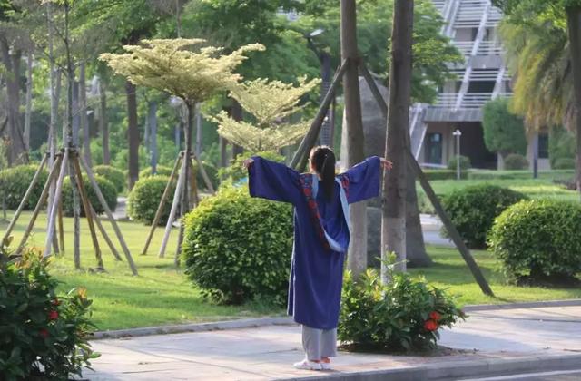 华侨大学在厦门尴尬,厦门有哪些大学(可我劝你留下……) 华侨大学在厦门尴尬,厦门有哪些大学(可我劝你留下……)