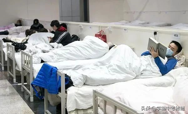 关于疫情作文素材，关于疫情作文素材开头（2020疫情热点作文素材——8个新闻人物+精美赞词+例文选段）