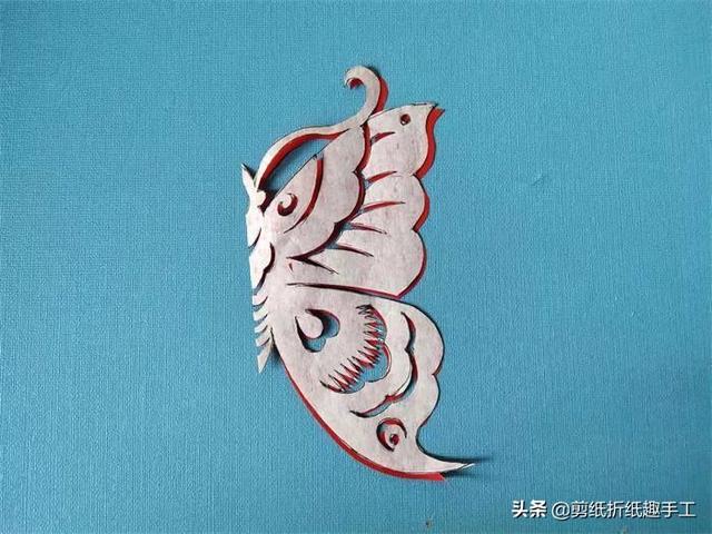 蝴蝶剪纸教程，蝴蝶剪纸教程视频（剪纸手工教程：这个蝴蝶真漂亮）