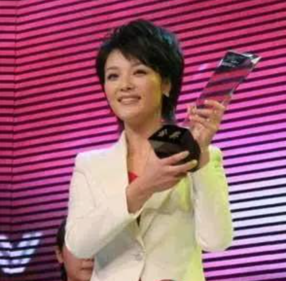 李梓萌现任老公简历，李梓萌老公照片（陆川二婚娶了小12岁“央视范冰冰”）