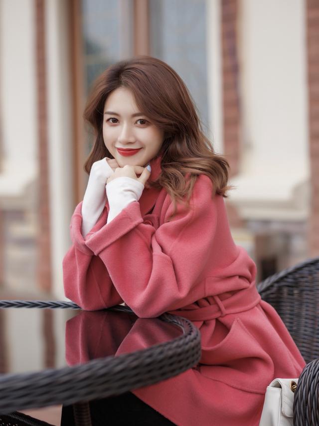 拍照造型怎么摆，拍照片怎么摆造型（摆对一个比一个漂亮）