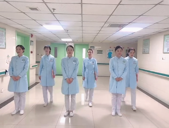 护士礼仪站姿有几种，护士礼仪站姿有几种图片（大兴护理的快和实之礼仪篇）