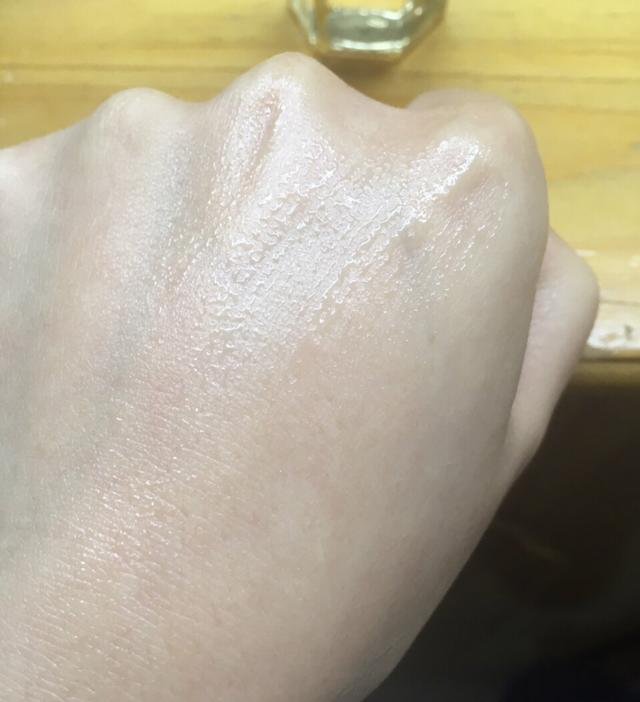 雅诗兰黛线雕精华，雅诗兰黛线雕精华效果怎么样（大牌抗皱精华测评）