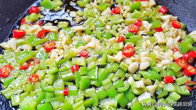 魔芋豆腐的功效与作用，魔芋豆腐的功效和禁忌是什么（少吃猪肉多吃魔芋豆腐）