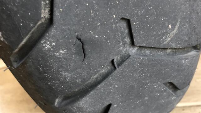 摩托车胎压多少，摩托车胎压多少bar（汽车轮胎你知道用多久）