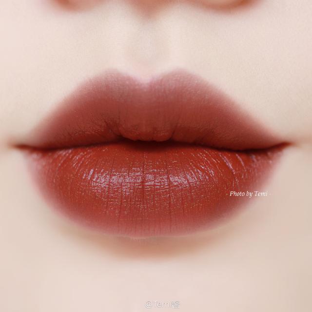 mac口红的热门颜色有什么呢，mac的经典口红色是什么颜色（MAC今年最受欢迎的4个色号）