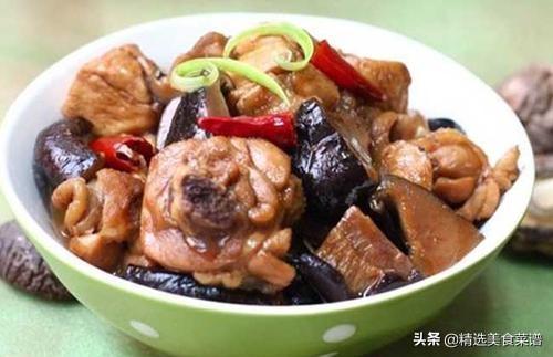 用微波炉怎么烤香菇好吃，如何用微波炉烤香菇（教你用微波炉做香菇炖鸡）