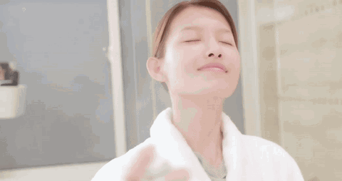 薇姿喷雾怎么用，薇姿喷雾保质期多久（原来夏日大喷还可以这样用）