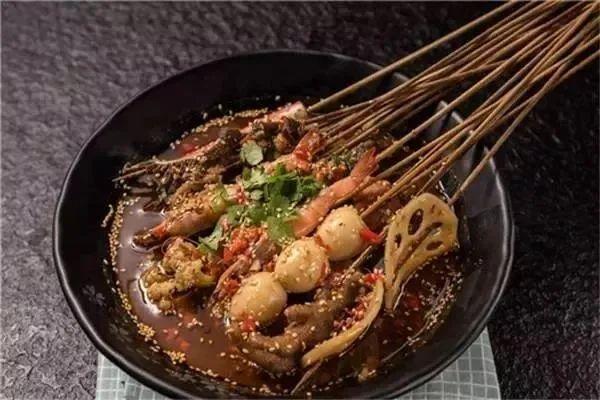 中国最美景观大道是从哪儿到哪儿，中国最美景观大道318国道从哪儿到哪儿（带你走进“中国人的景观大道”）