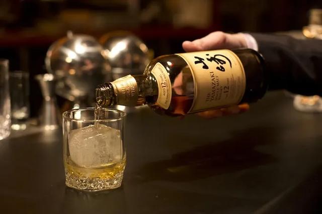 威士忌怎么喝,杰克丹尼威士忌怎么喝(从酒杯选择到三种经典喝法) 威士忌怎么喝,杰克丹尼威士忌怎么喝(从酒杯选择到三种经典喝法)