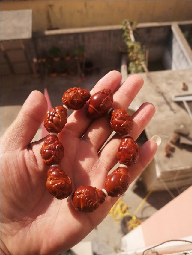 橄榄核如何盘玩，橄榄核如何盘玩成枣红色（新手新入橄榄核应该怎么盘）