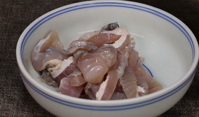 怎样做酸菜鱼好吃，学正宗酸菜鱼（酸菜鱼正宗做法）