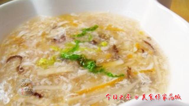 萝卜酸笋汤怎么做，酸菜笋汤的做法（教你做开胃爽口又下饭的酸笋汤）
