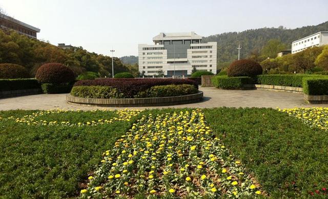 中南大学是985还是211大学，中南大学几本大学（低调的中南大学其实真的很厉害）