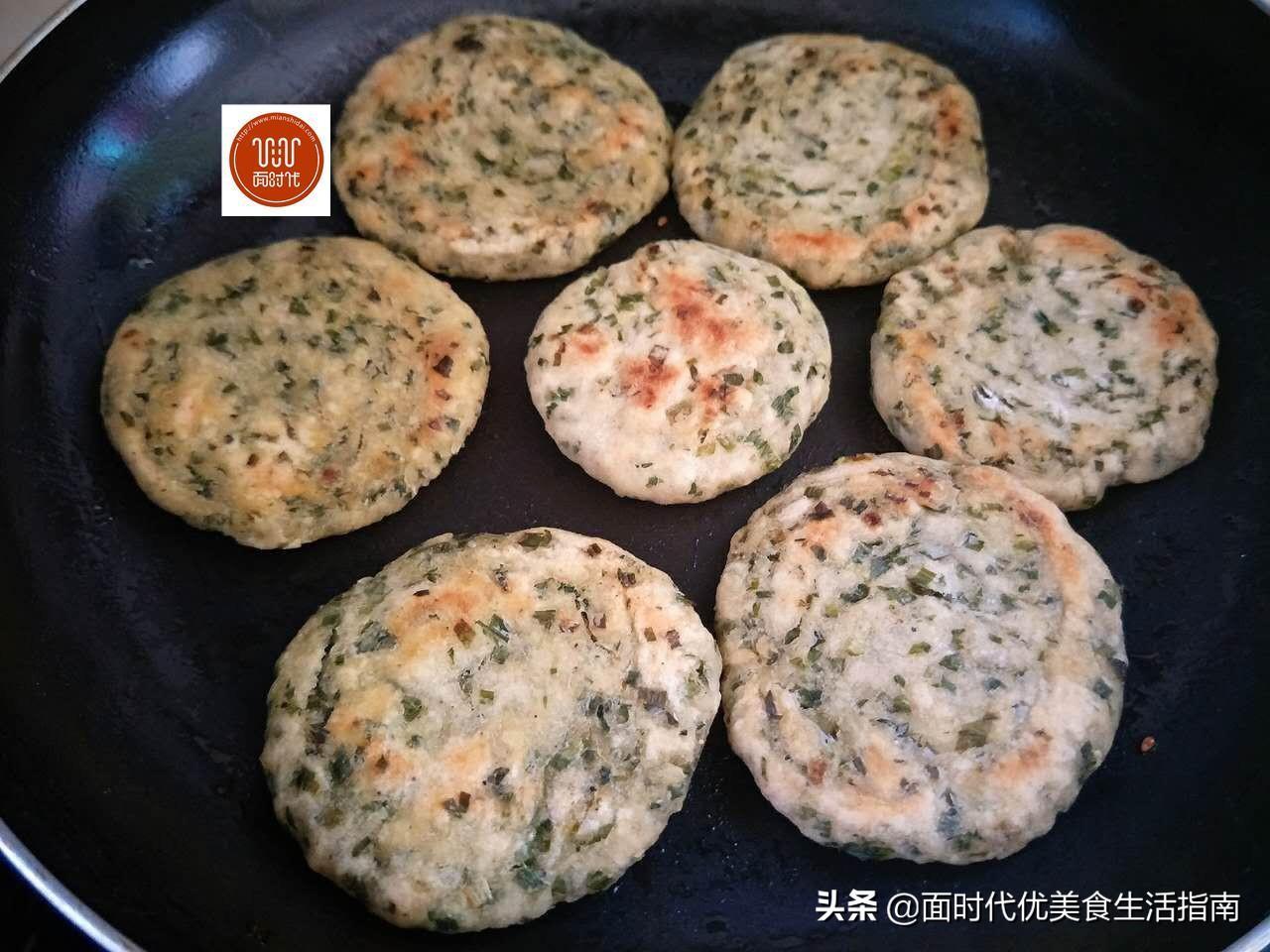 韭菜煎饼要怎么做才能酥脆，教你一个韭菜新吃法