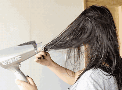 怎样让头发柔顺，怎样让头发更柔顺（洗头时牢记“4不要”）