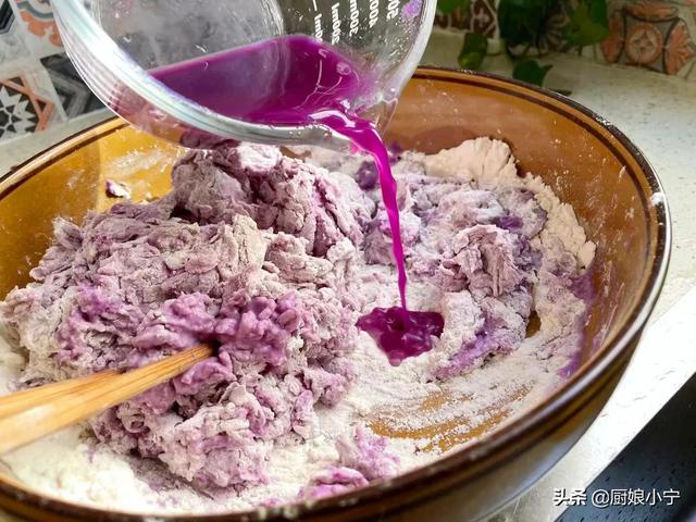 彩色饺子皮怎么做，彩色饺子皮怎么做不变色窍门（冬至教你做彩色饺子）