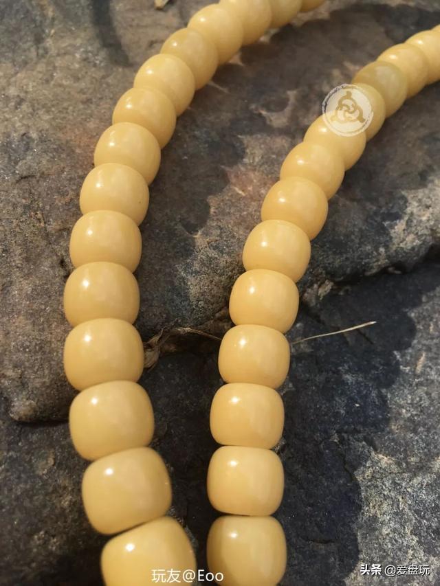 桃核手串什么样的最名贵，什么品种的桃核手串好有价值（这6种“白菜价”手串）