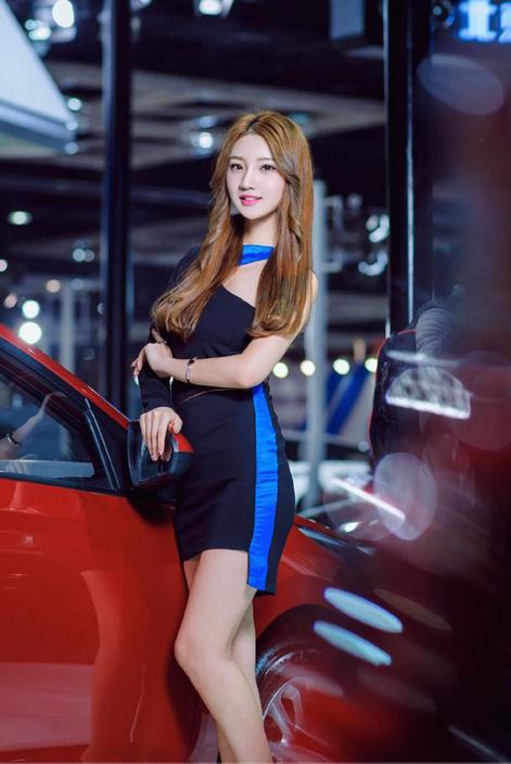 女大学生的兼职，适合大学女生的兼职有哪些（清纯女大学生兼职当车模）
