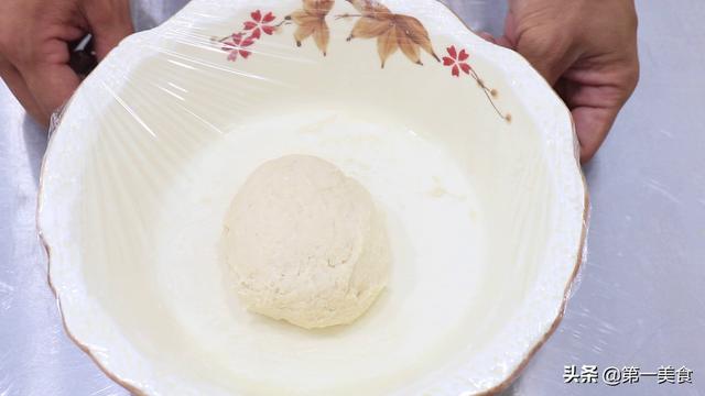 葱花饼的家常做法，葱花饼的8种做法（快速做家常葱油饼）