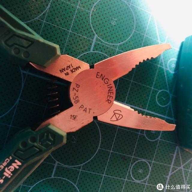 十字螺丝拧花了怎么办，螺丝拧花了如何拧出来（说说钳子-历史、原理、构成和选择）