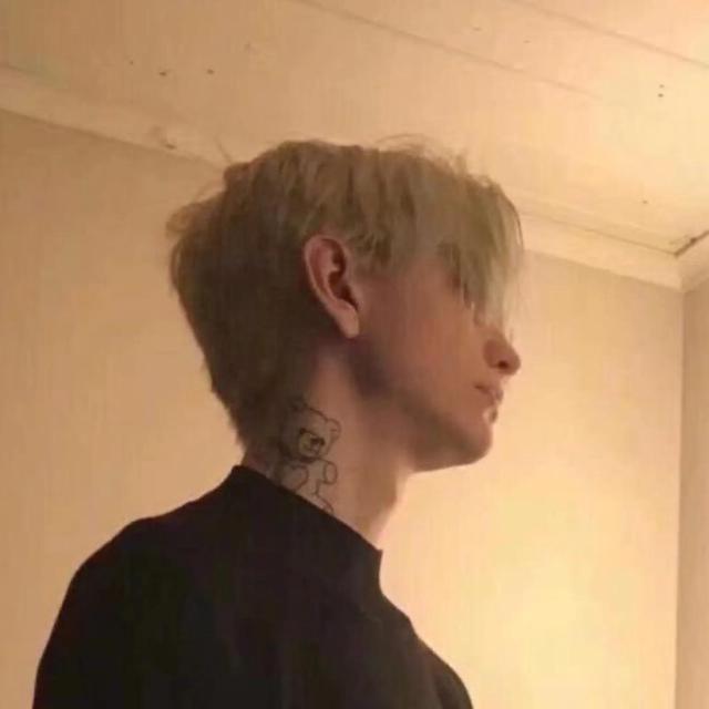 airpods电量怎么看，ins成熟帅气真人魅力男生头像 远渡人间惊鸿宴微信（分享：帅气超A·男生头像）