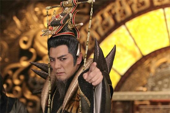 其中,被后人熟知的君主有三个,分别开创商朝的商汤,迁都君主盘庚,末代