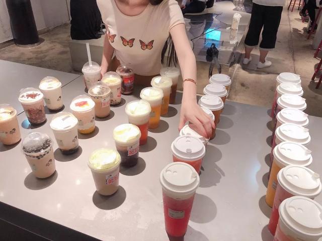 喜茶什么好喝的推荐，喜茶哪个口味最好喝（最好喝的都在这里）