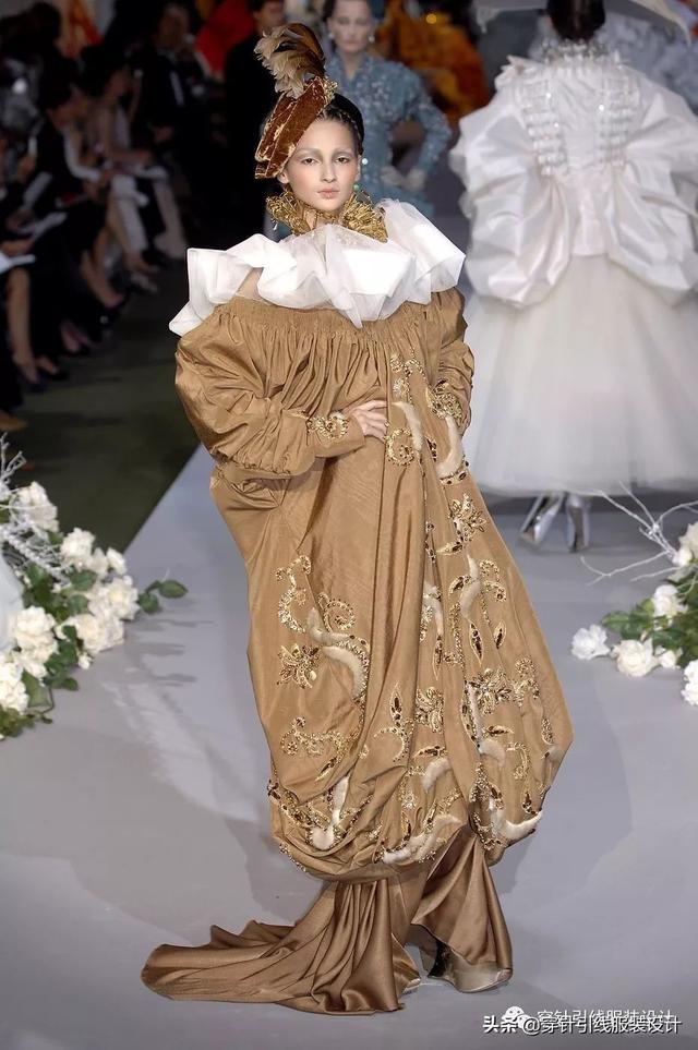 迪奥经典之作服装图，<迪奥>2007秋冬高定系列