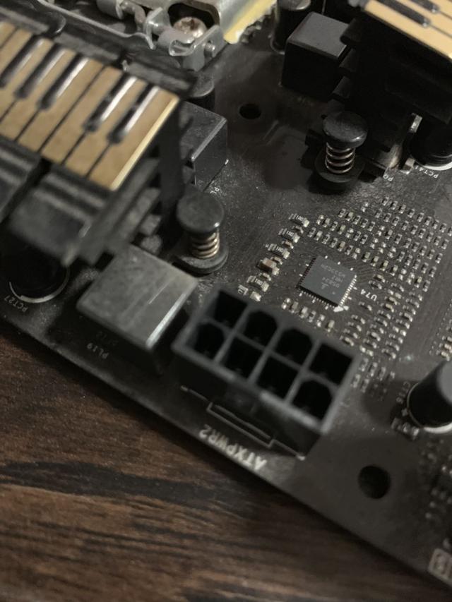 b150主板配什么cpu，z77主板参数（B150主板支持英特尔6789代处理器）