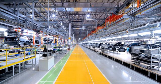 道路交通锯齿线是什么标志，路上的“锯齿”车道是什么意思