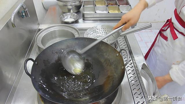 五花肉炒什么好吃，最好吃的五花肉怎么炒好吃（几分种炒一盘值得一试）