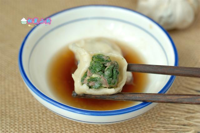 羊肉大葱饺子馅的做法，羊肉大葱馅饺子制作（40年老回民饺子馆的牛羊肉调馅方法）