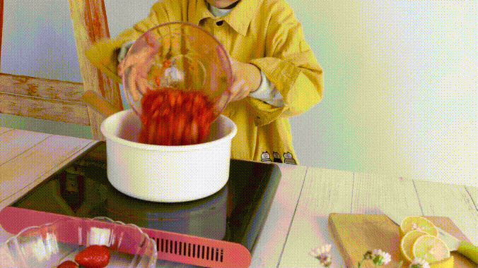 草莓酱怎么吃最好吃，草莓酱怎么吃好吃呢（酸甜可口、营养美味）