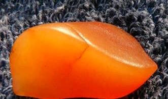 金丝玉为什么不能带（戈壁美石金丝玉）