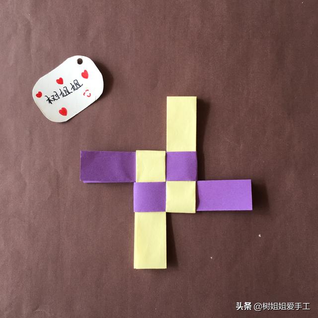 无敌回旋飞镖简单，折超级简单的回旋飞镖（正方形牙签陀螺与回旋飞镖牙签陀螺的折法）