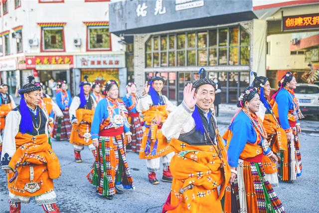 九寨沟海拔最高多少米，九寨沟海拔高度是多少米（中国最美的县城之一）