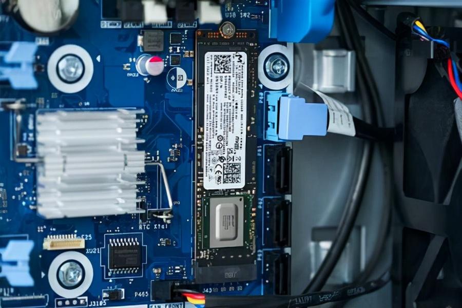 外星人机箱(alienware机箱)