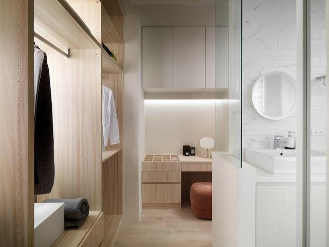 浅色地板配什么颜色家具好看，浅色木地板配什么家具（纯白调搭配木质家具）