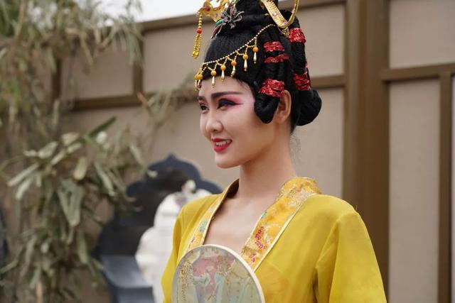 芙蓉园游玩攻略，大唐芙蓉园如何玩（这个周末在芙蓉园里感受不一样的“骑”妙世界）