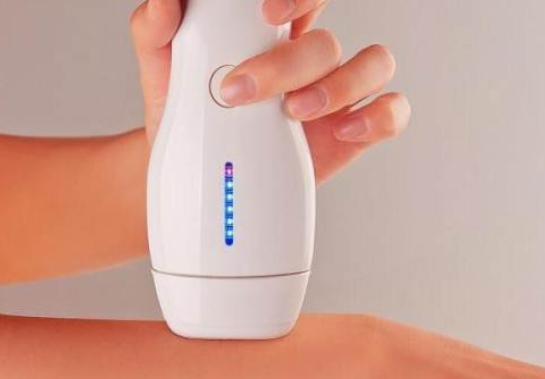 女生腋窝有毛还是没有毛好，女生有腋毛是好还是没有好（女人有毛性感还是无毛性感）