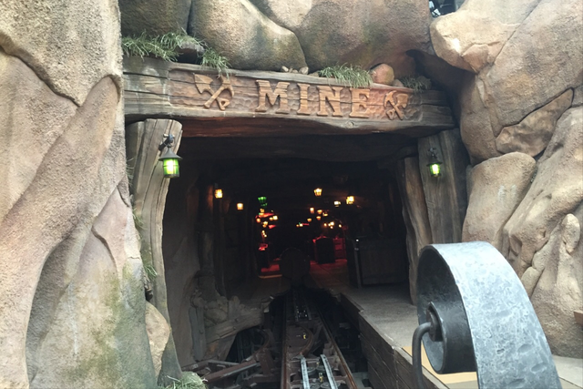 迪士尼必玩项目，上海迪士尼乐园游玩项目（不可忽略的3个游玩项目）