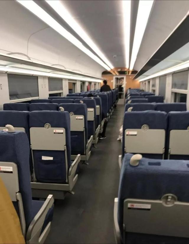 西安到榆林动车有哪些站，西安到榆林动车途经哪些站（西安-榆林动车全程5小时29分）