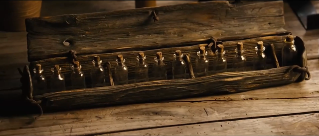 关于香水的电影，关于香水的电影推荐（杀死她们只为制成第13瓶香水）