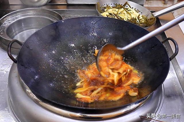 大烩菜的家常做法，排骨大烩菜的家常做法（好吃好做、边吃边流汗）