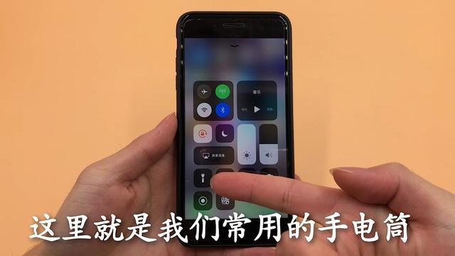 手机亮度怎么调，怎么调亮度（竟然还隐藏着一个很牛的功能）