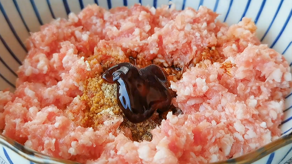 图片[3]-【韭菜锅贴】做法步骤图 个个酥脆鲜嫩 真解馋-起舞食谱网