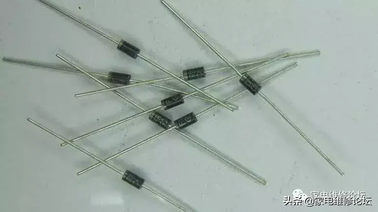 乐华家电维修碟屋 杂牌液晶电视乐华三合一主板，电压偏低跳动维修