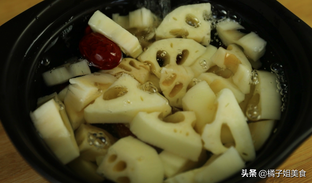 圖片[6]-蓮藕紅棗桂圓湯 簡單易做 補氣補血 美容養(yǎng)顏 潤燥止渴-起舞食譜網(wǎng)